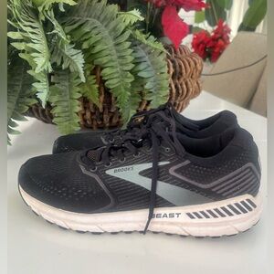 Brooks Beast 20 Men’s size 12.5 D Black Running Shoes 1103271D051 Clean